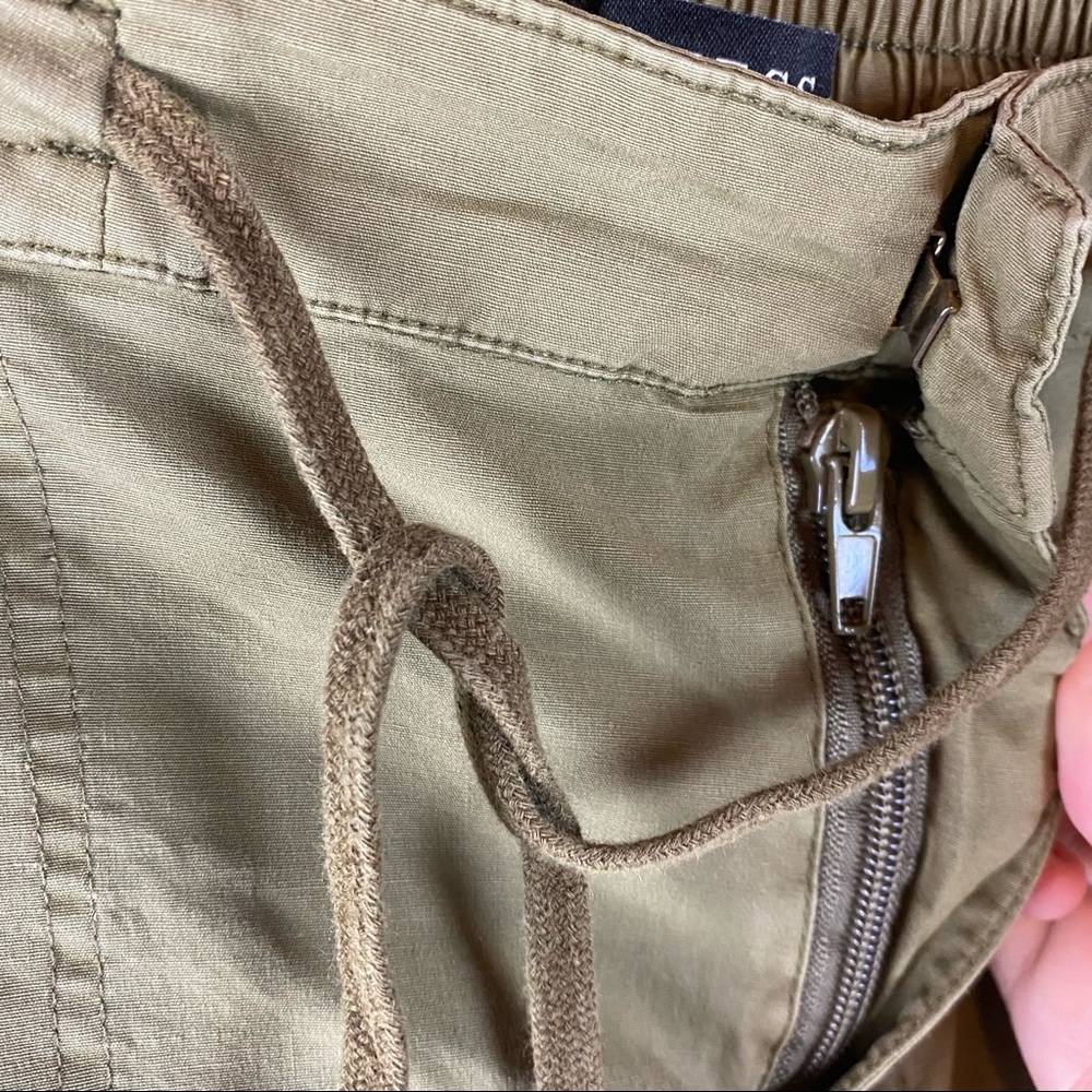GUESS Anya Cargo Pants NWT - Picture 10 of 10